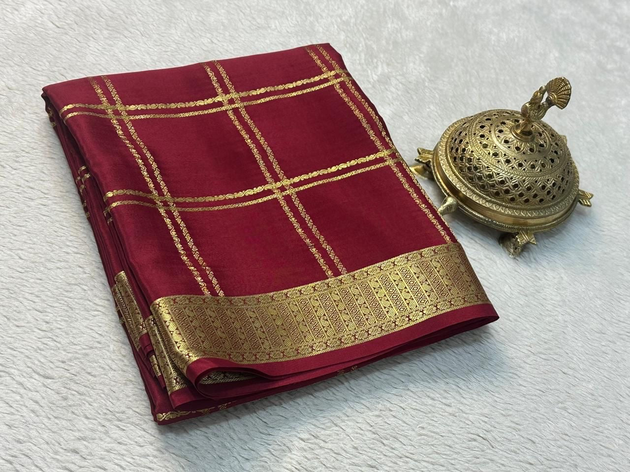 Celebrating Indian Heritage: Timeless Double Line Checks Sarees with Rich Borders and Regal Pallus