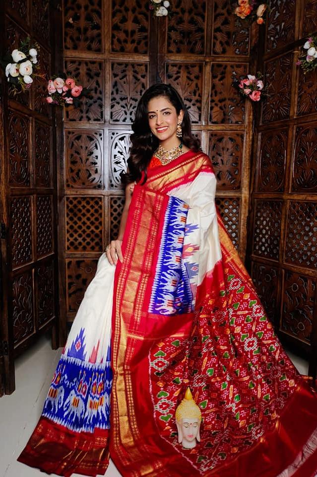 White & Red Handloom Soft Silk Saree