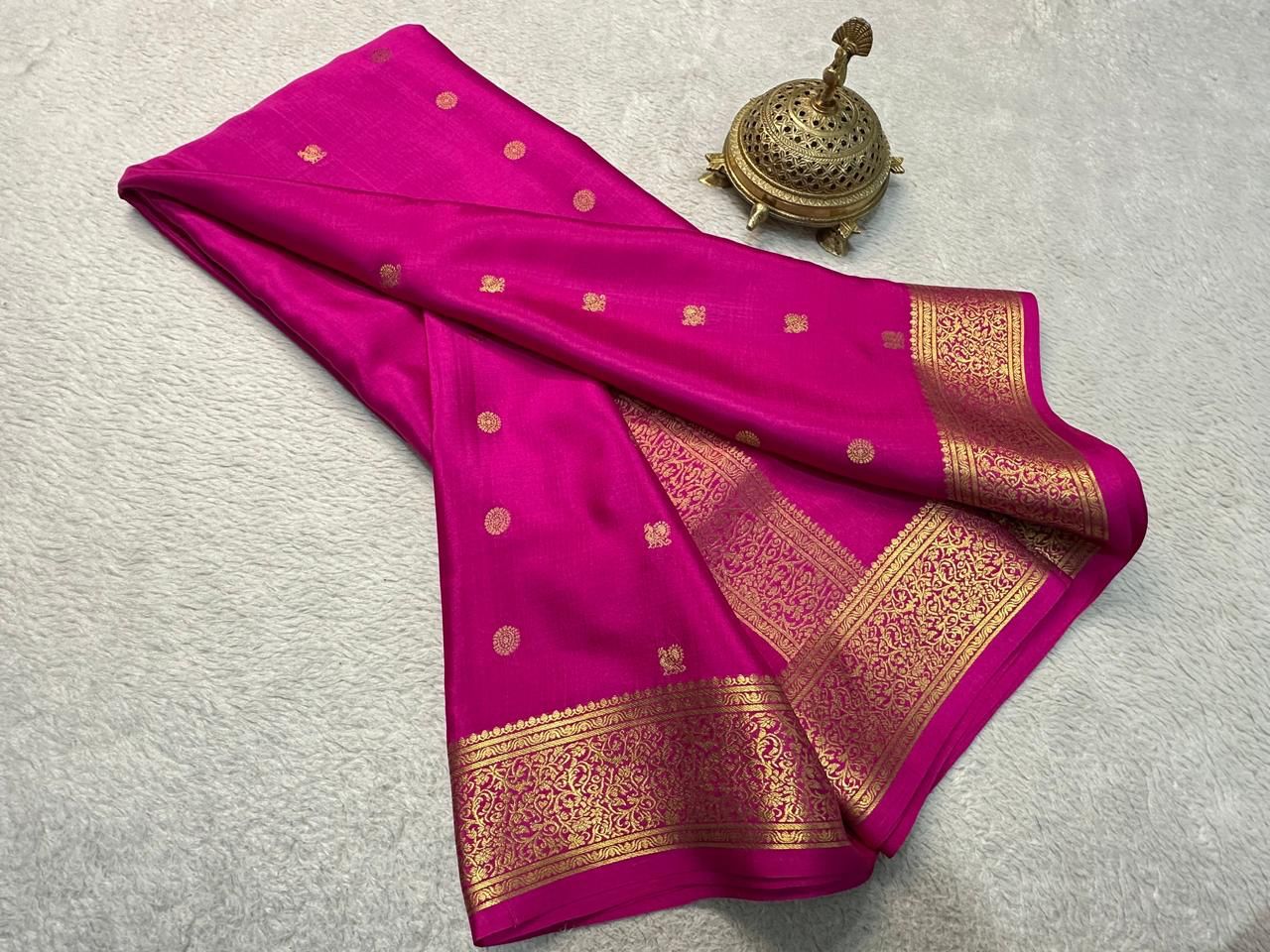 Statement Bridal Brocade Silk Saree – Vibrant Patterns, Magnificent Pallu