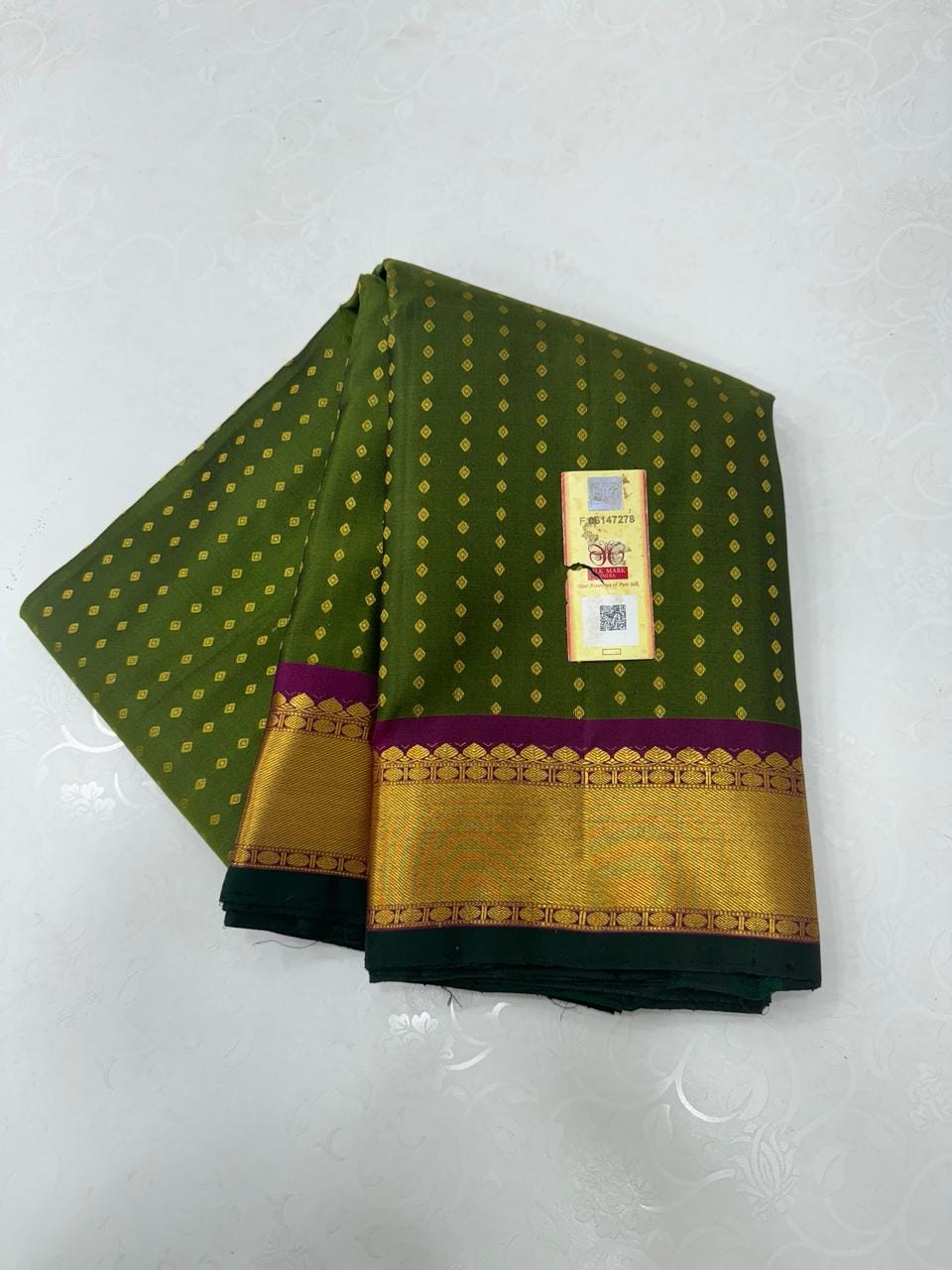 Crafted for Generations: The Grandeur of Handloom Butta