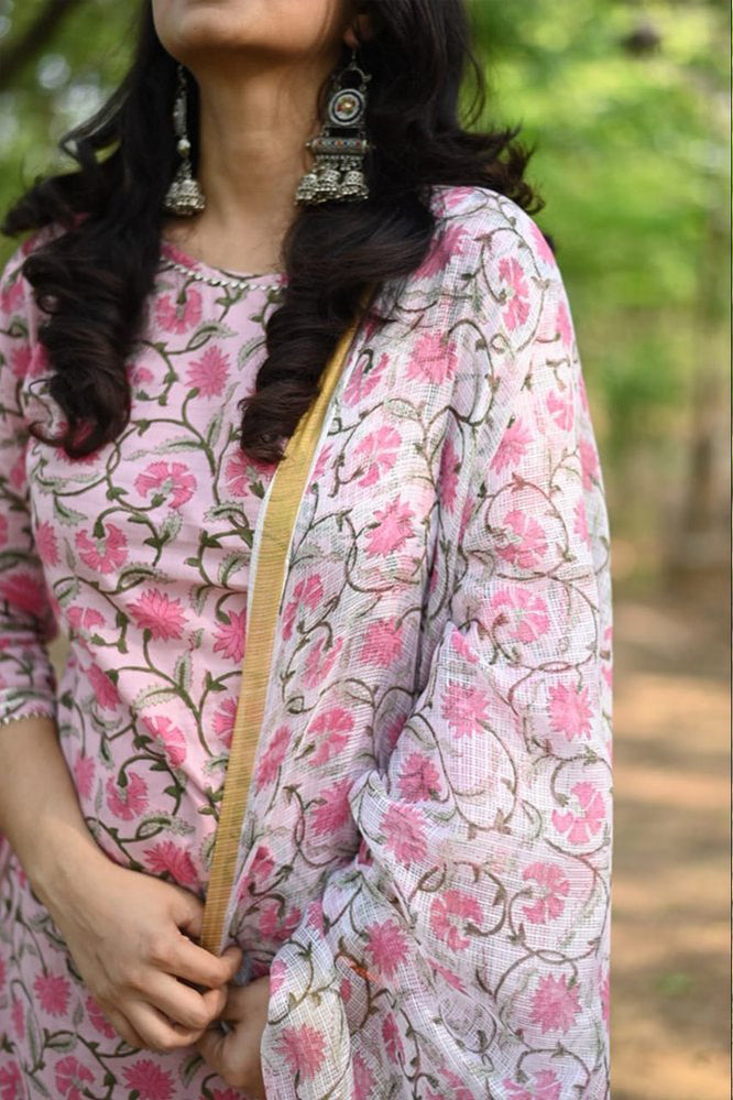 pink kurta set for women