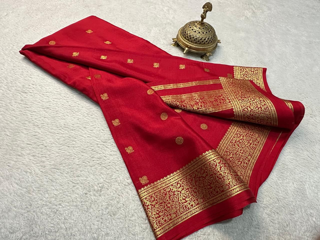 Statement Bridal Brocade Silk Saree – Vibrant Patterns, Magnificent Pallu