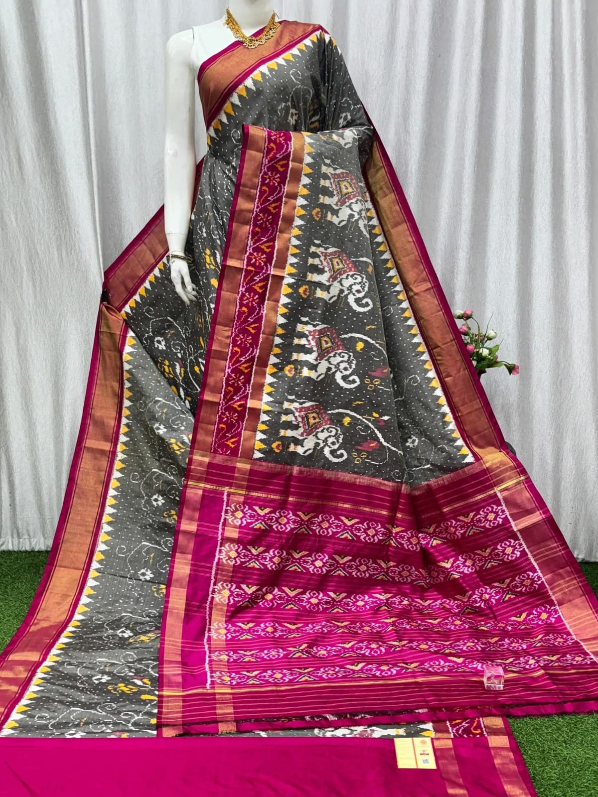 Pure Silk Pochampally Ikat Saree White Multicolor with Rich Pink Pallu