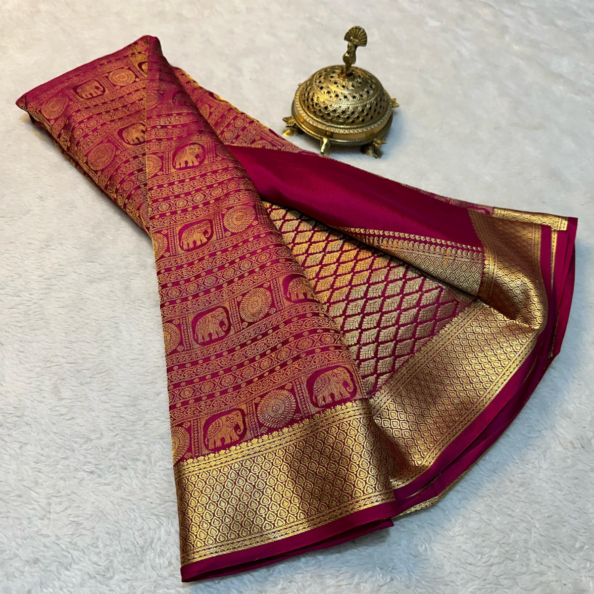 Red Pure Brocade Mysore Silk Sarees, Zari Weaving Blouse.