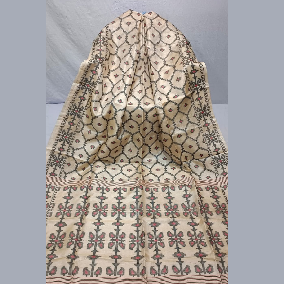 Handwoven Kanchipuram Silk Saree in Beige with Red Accents