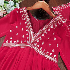 red kurta set for women