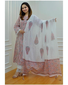 pakistani kurta set with dupatta