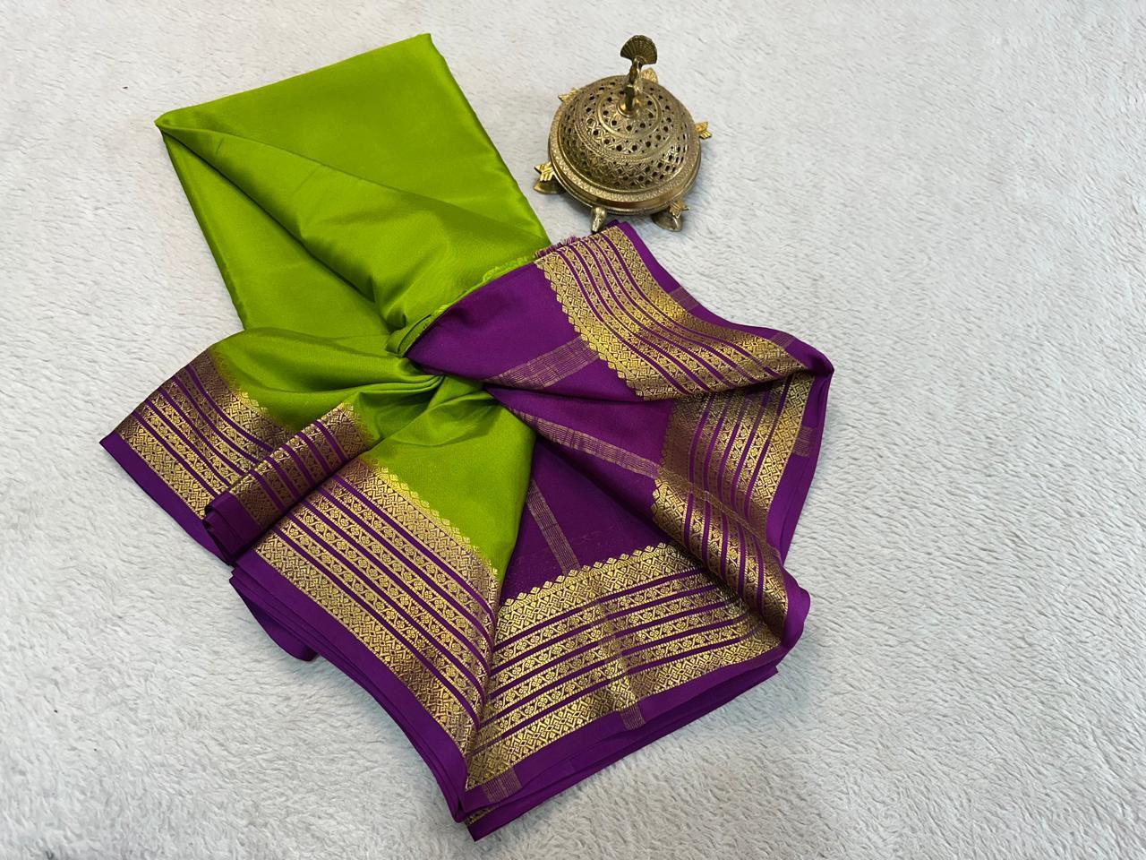 Regal Allure: Chanderi Silk Saree with Intricate Gold Embellishments