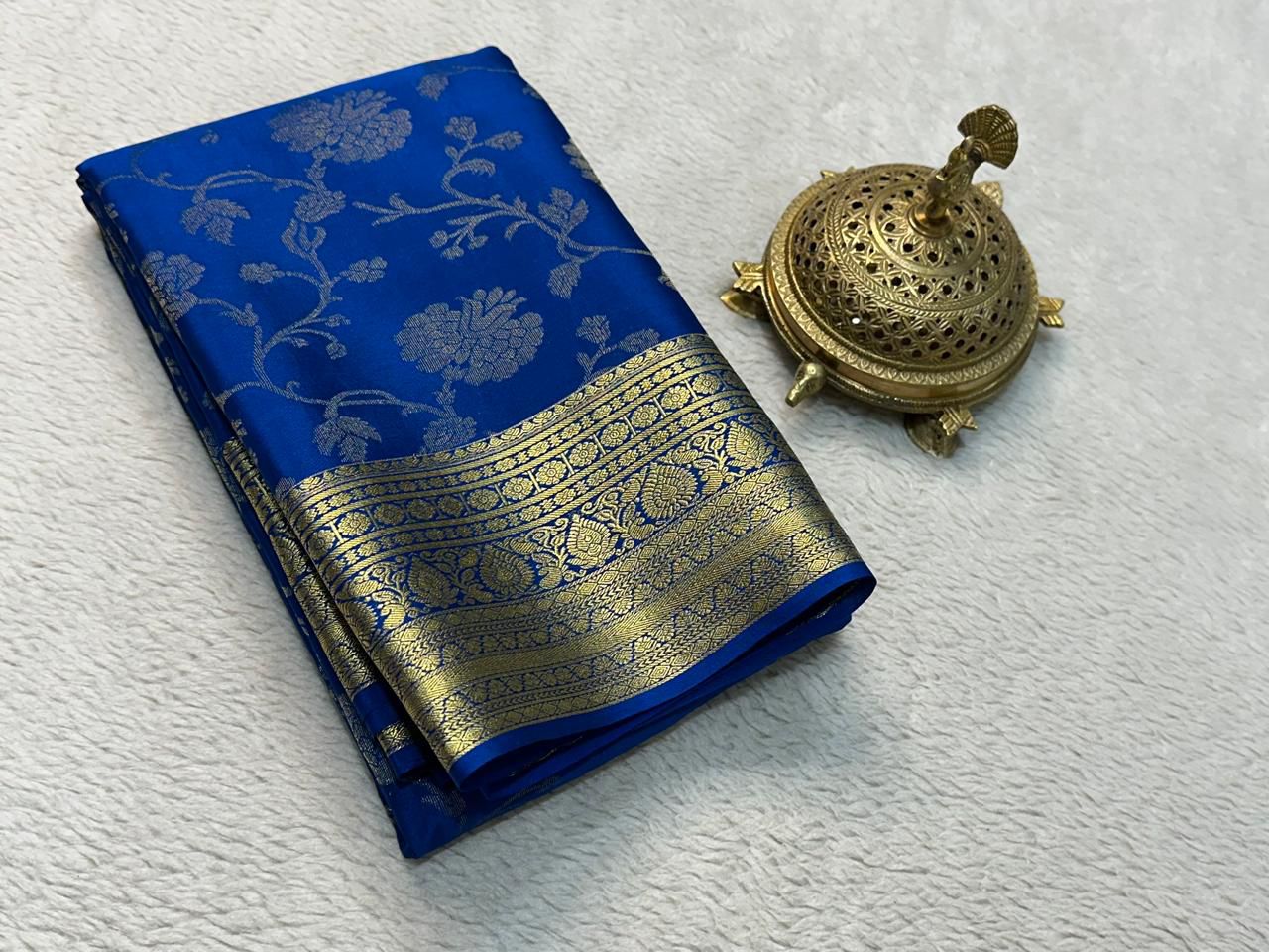 Elegance Redefined: Silk Brocade Saree with Exquisite Gold & Silver Zari Weaving