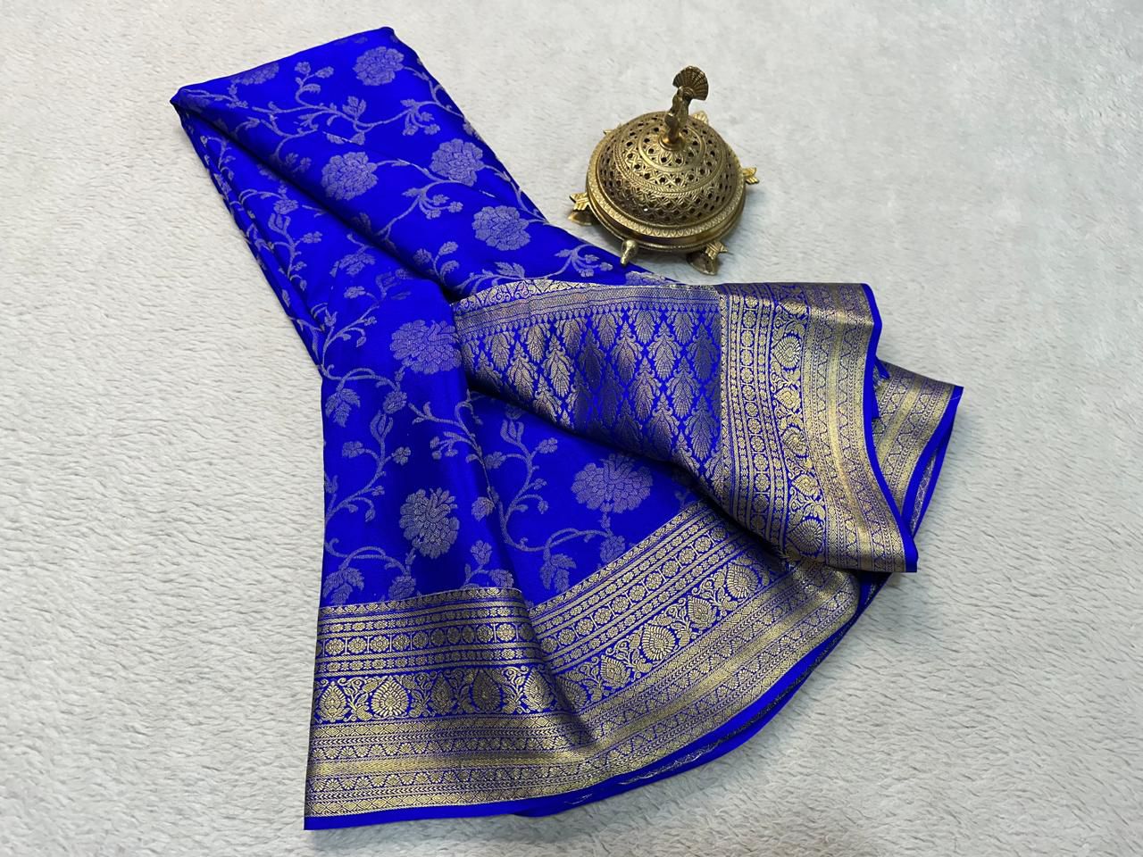 Elegance Redefined: Silk Brocade Saree with Exquisite Gold & Silver Zari Weaving