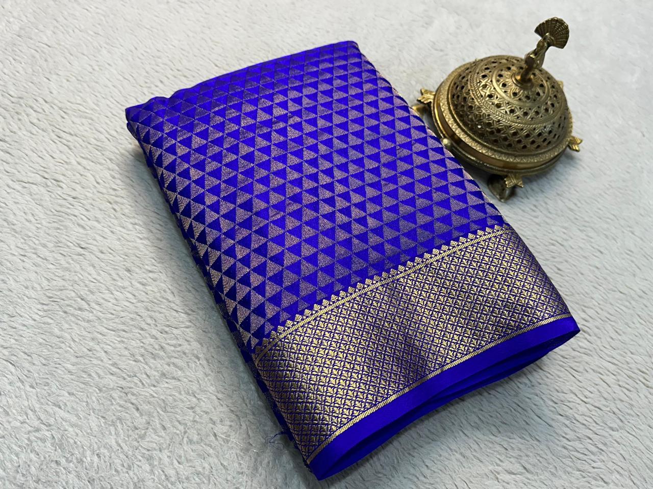 Celebrate Grace: Silk Brocade Saree with Majestic Zari Weaving and Rich Pallu