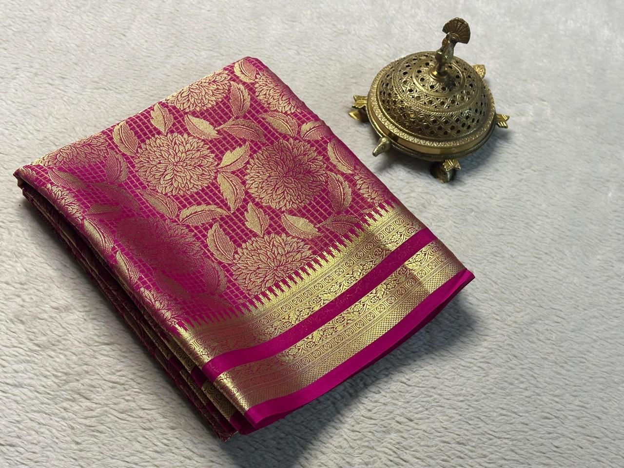 Luxurious Bridal Silk Brocade Saree: Gold & Silver Zari with Rich Floral Checks and Opulent Pallu