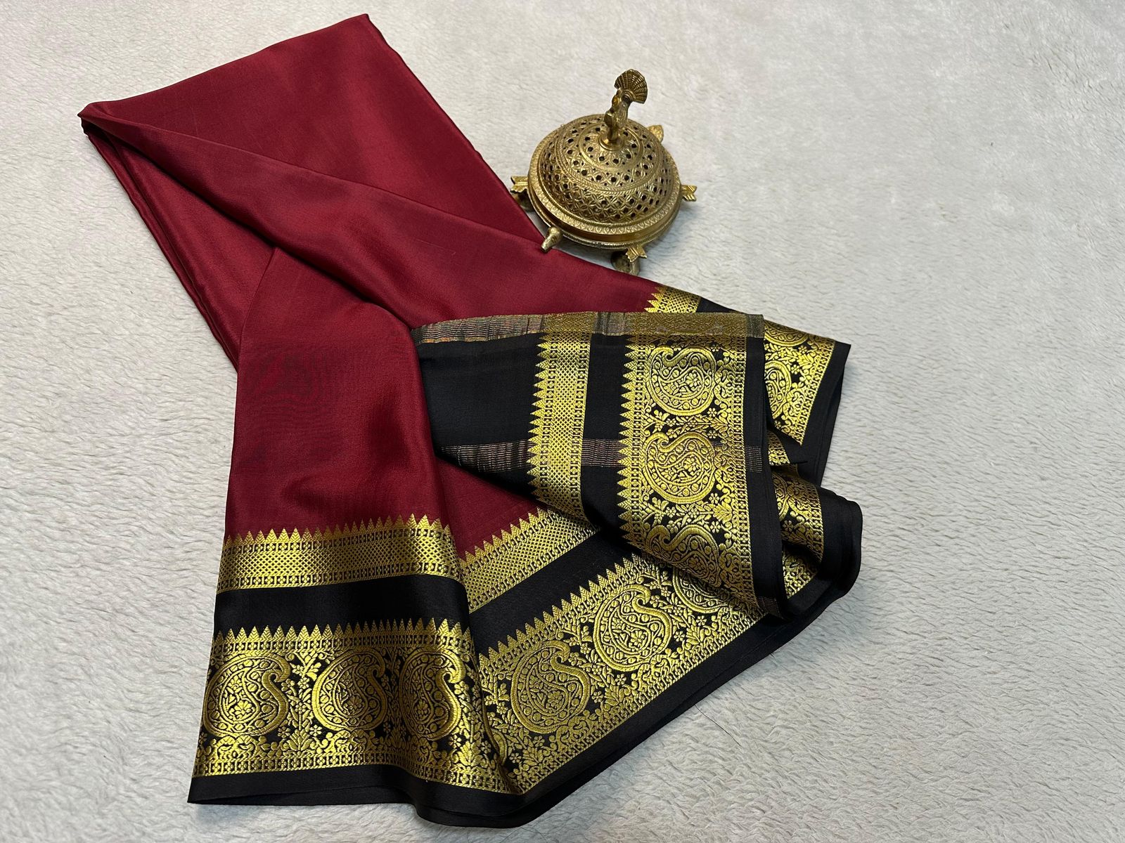 Silken Splendor: Majestic Mysore Silk Saree