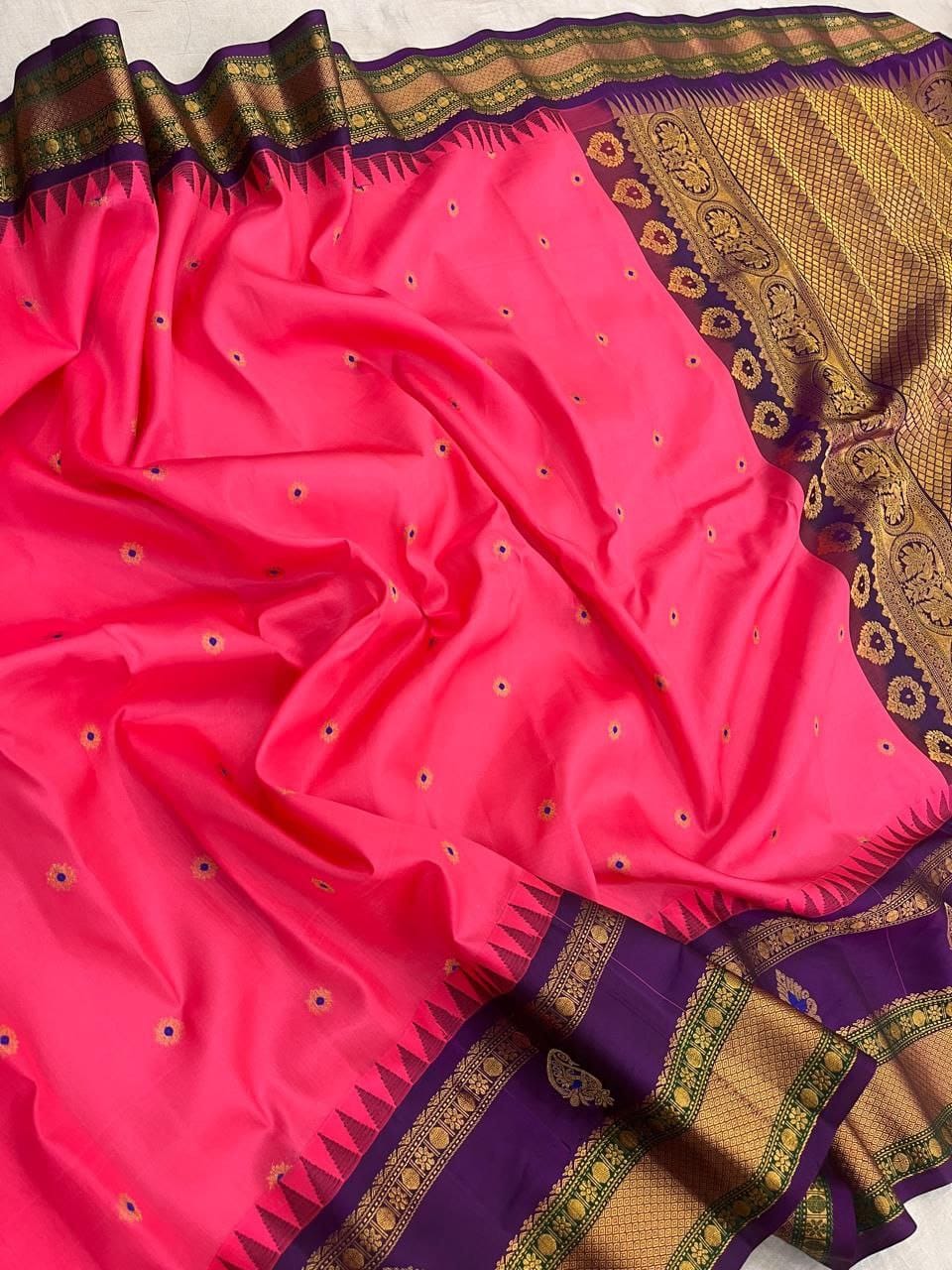 Elegant Pink Pure Pattu Gadwal Silk Saree – Perfect Bridal Collection
