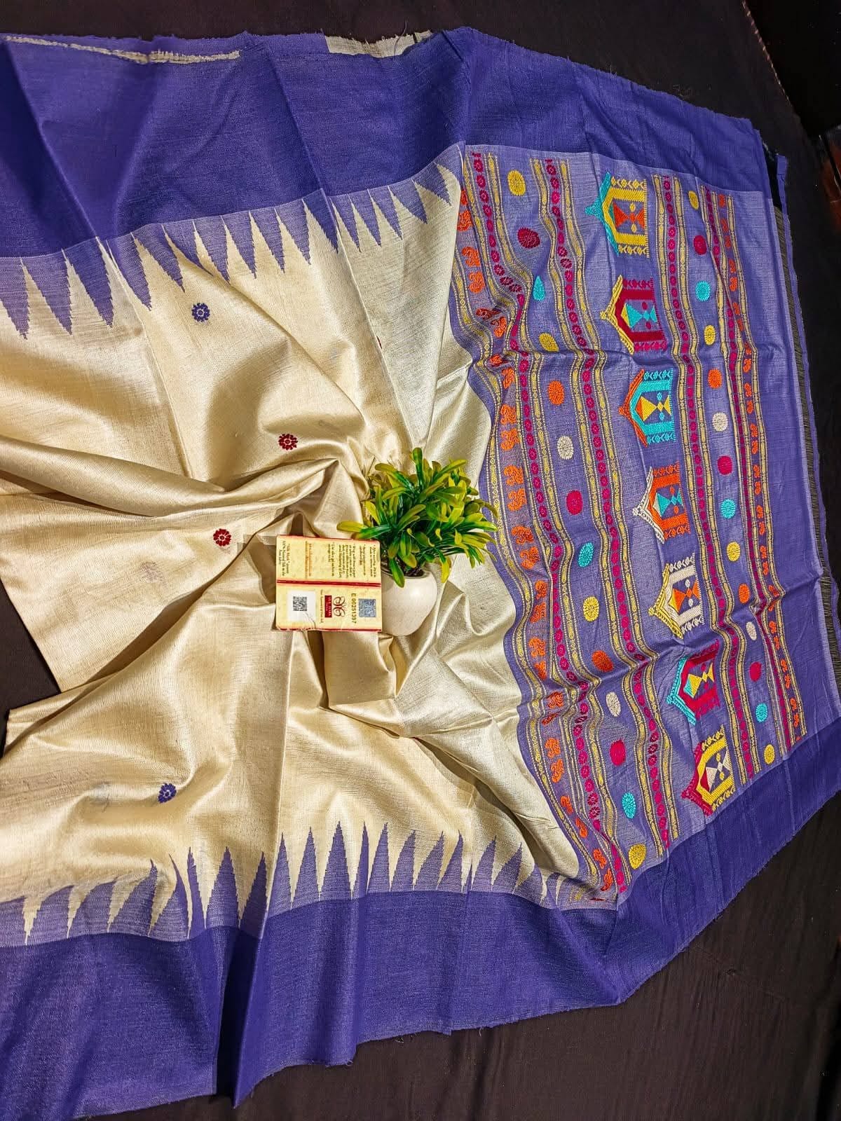 Elegant Pure Tussar Silk Authentic Handloom Saree with Dolabedi Pallu