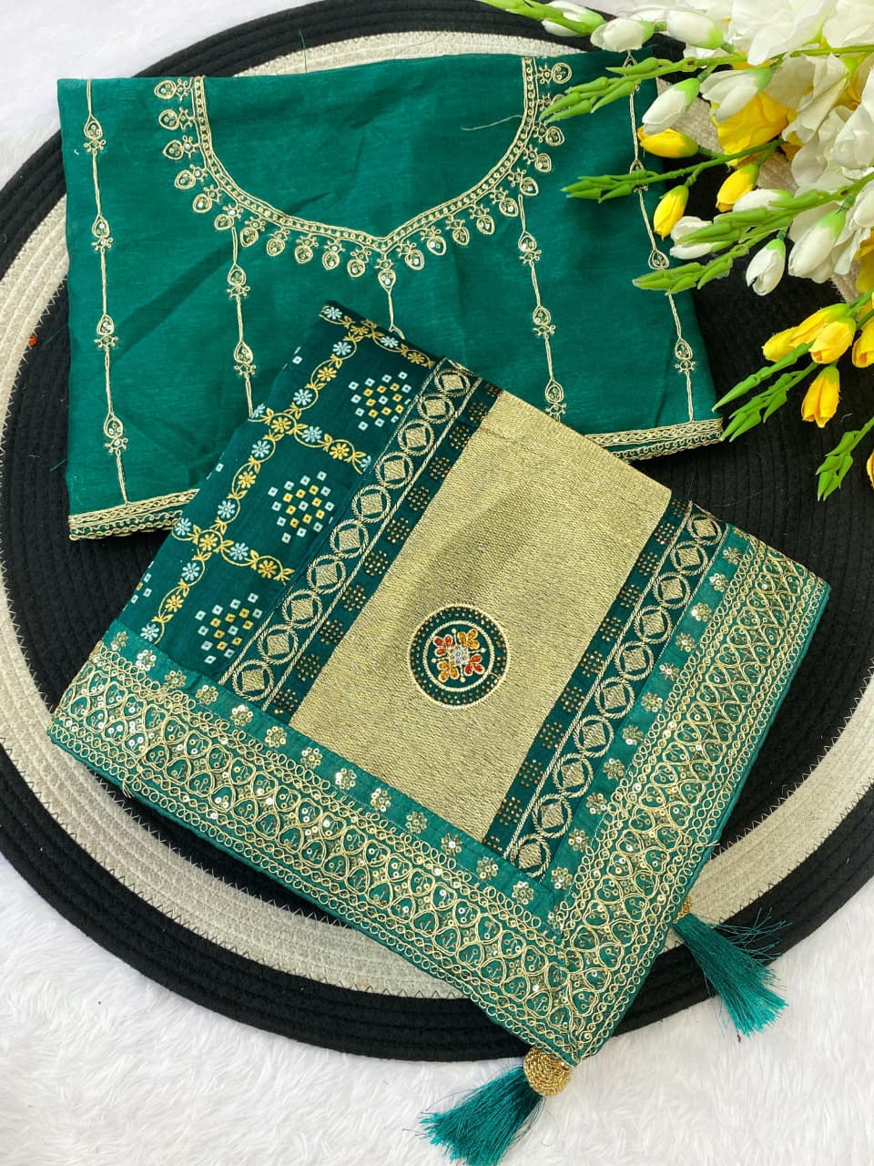 Festive Vichitra Silk Saree with Contrast Matching Blouse Piece