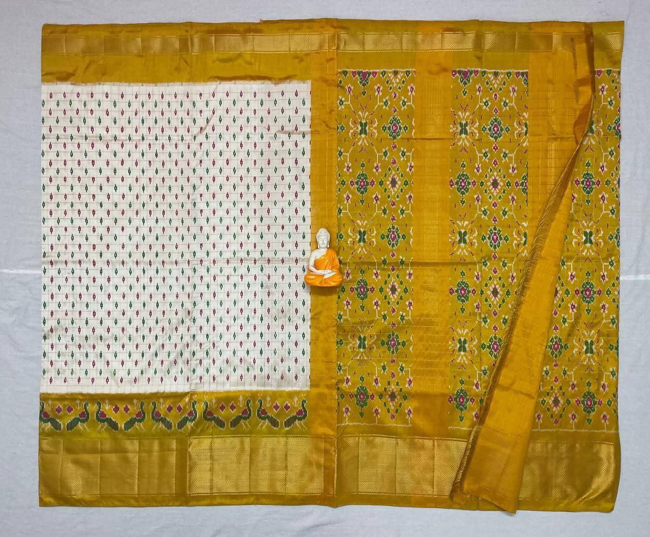 Pochampally Ikkat Silk Saree Kanchi Border With Blouse