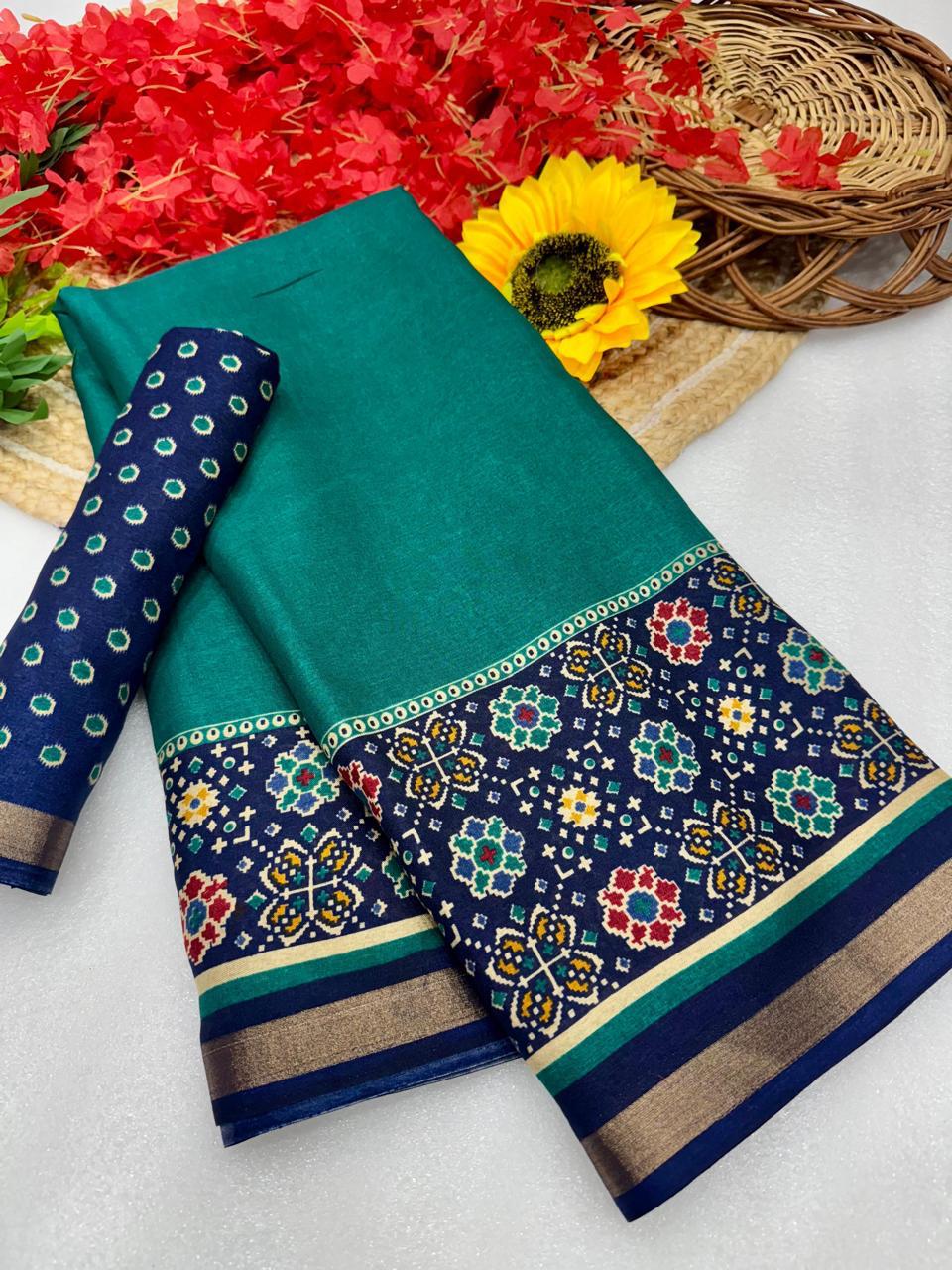 Emerald Green Premium Mangalagiri Silk Saree with Elegant Floral Jacquard Border