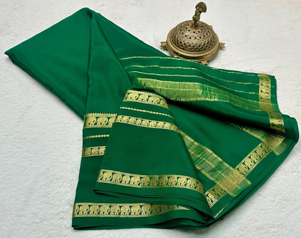 Luxurious Mysore Silk Saree Featuring Stunning Contrast Pallu and Blouse