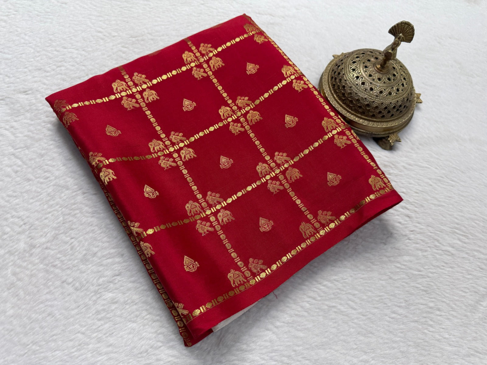 Traditional Red & White Silk Saree with Traditional Gold Zari Work