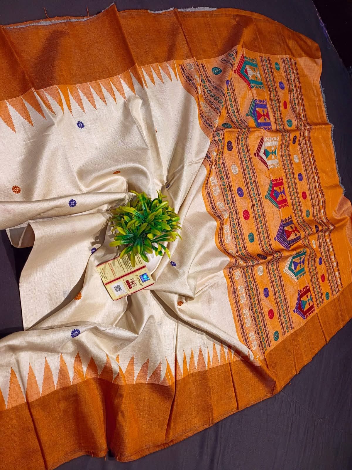 Graceful Pure Tussar Silk Saree with Dolabedi Pallu