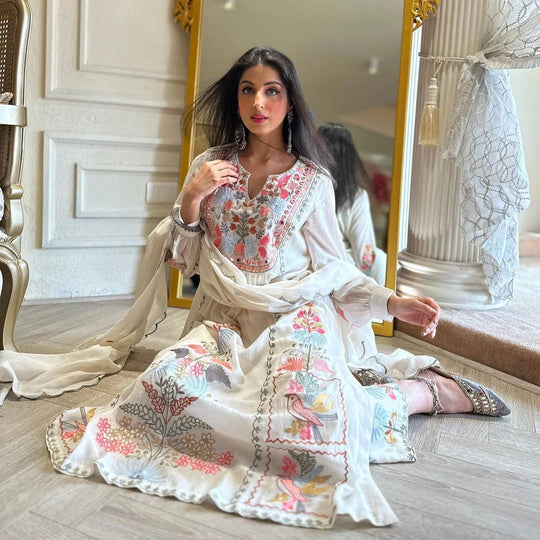 white pakistani kurata set for women