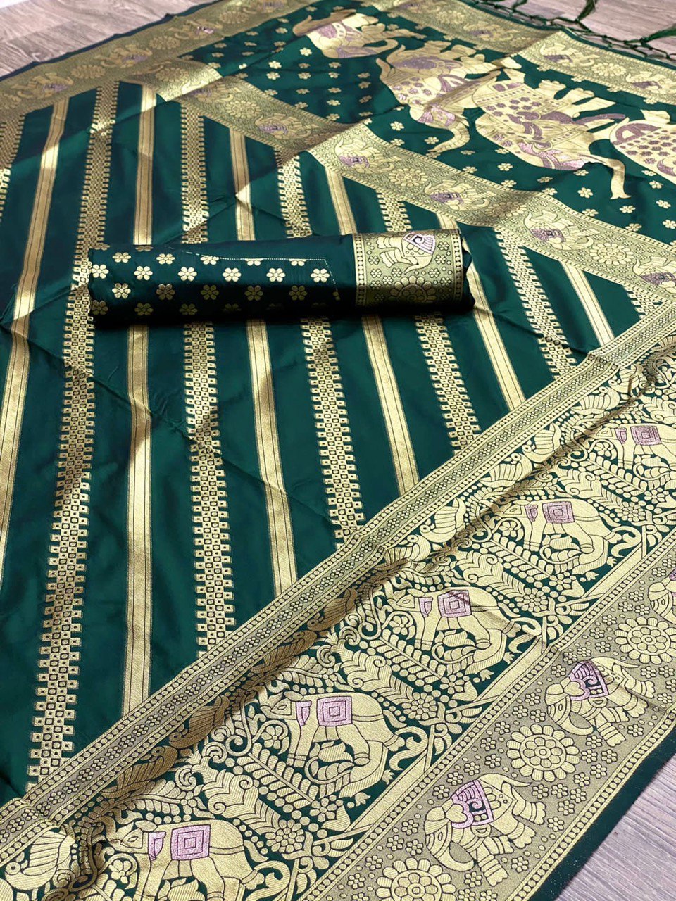 Paithani Special Green Color Pure Soft Silk With Rich Pallu Zari Bordar Work Saree | Vootbuy
