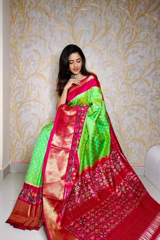 Perot Handloom Soft Silk ikkat Printed Saree