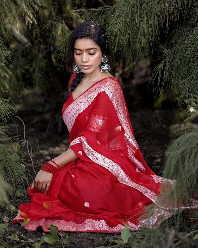red rich color soft cotton saree
