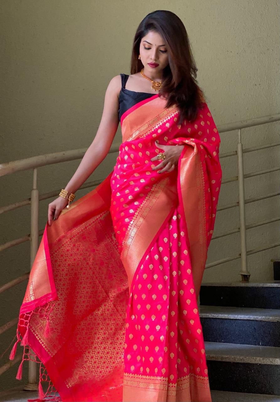 Opulent Pink Banarasi Silk Saree with Golden Zari Weaving