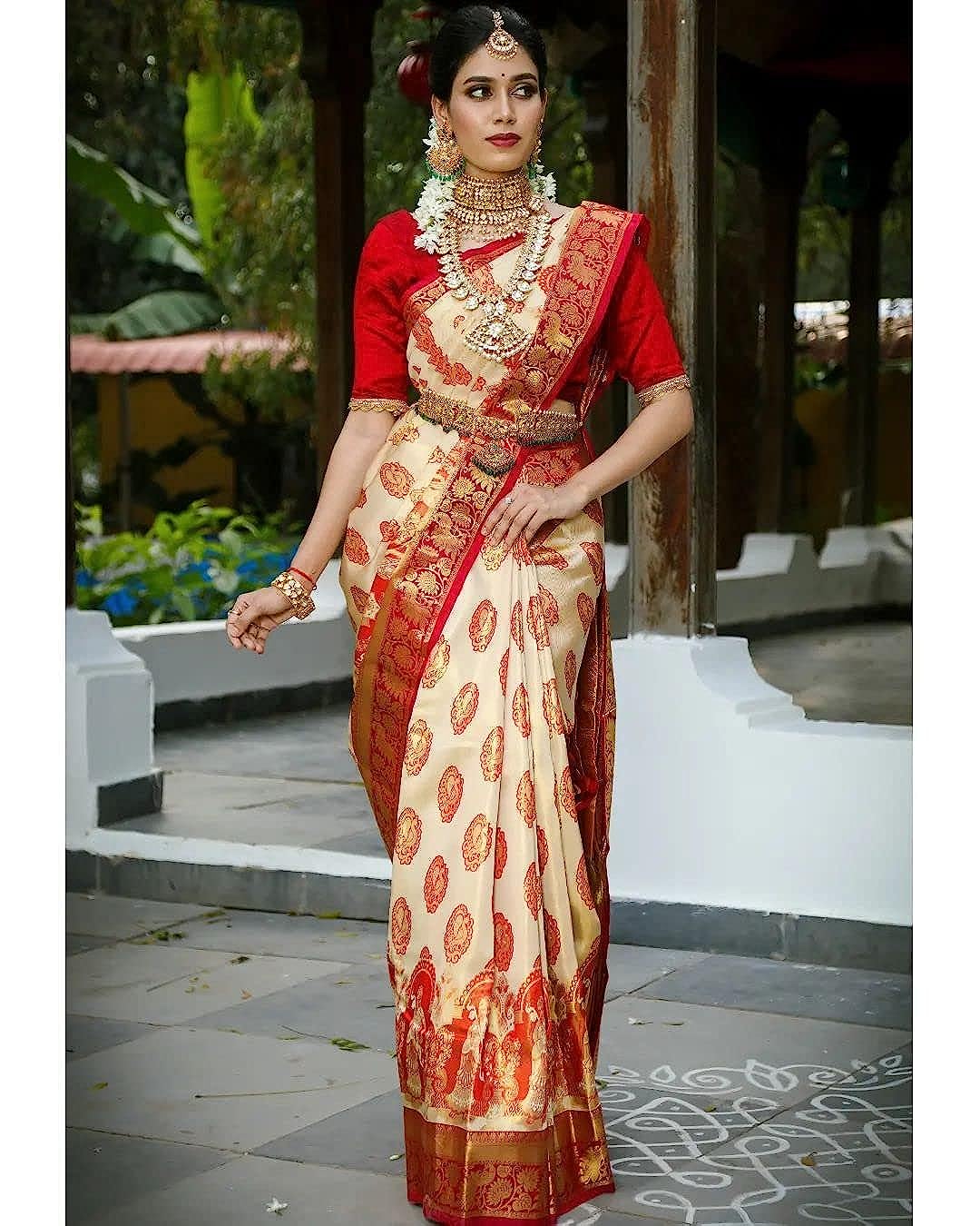 red zari weaving kanjivaram soft silk jacquard saree