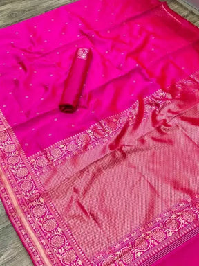 Enchanting Woven Design Kanjivaram Banarasi Soft Silk Saree - Vootbuy