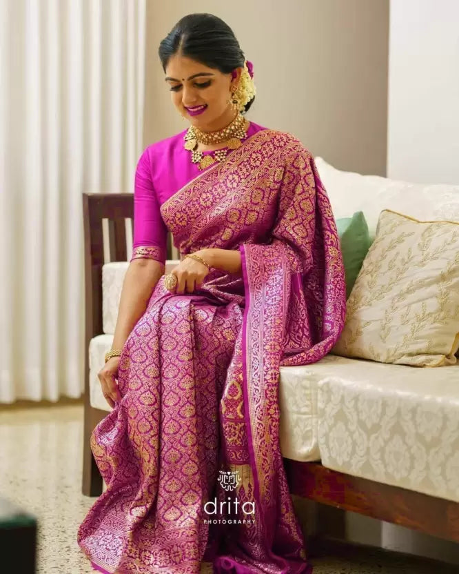 Enchanting Woven Design Kanjivaram Banarasi Soft Silk Saree - Vootbuy