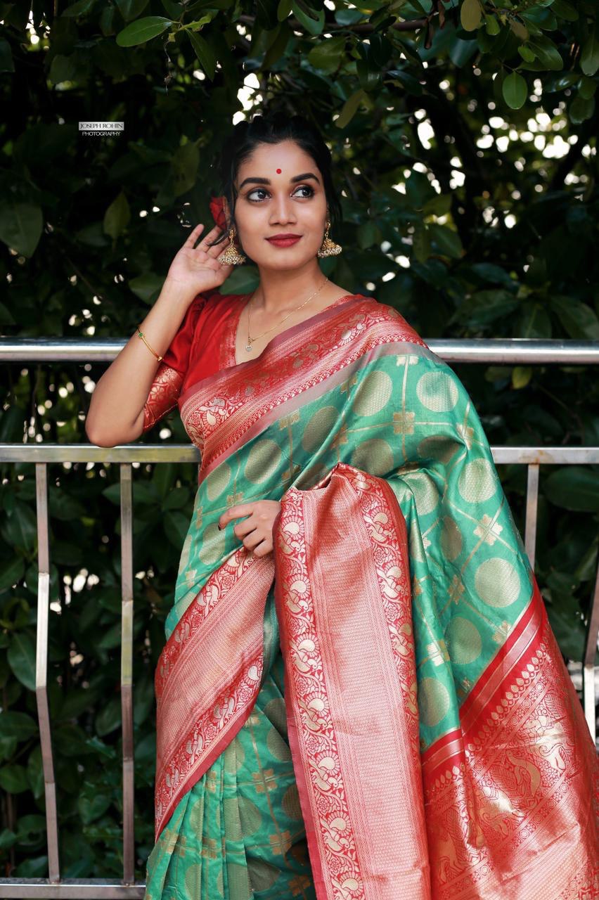 Traditional Green & Red Banarasi Silk Saree, Ideal for Bridal Attire