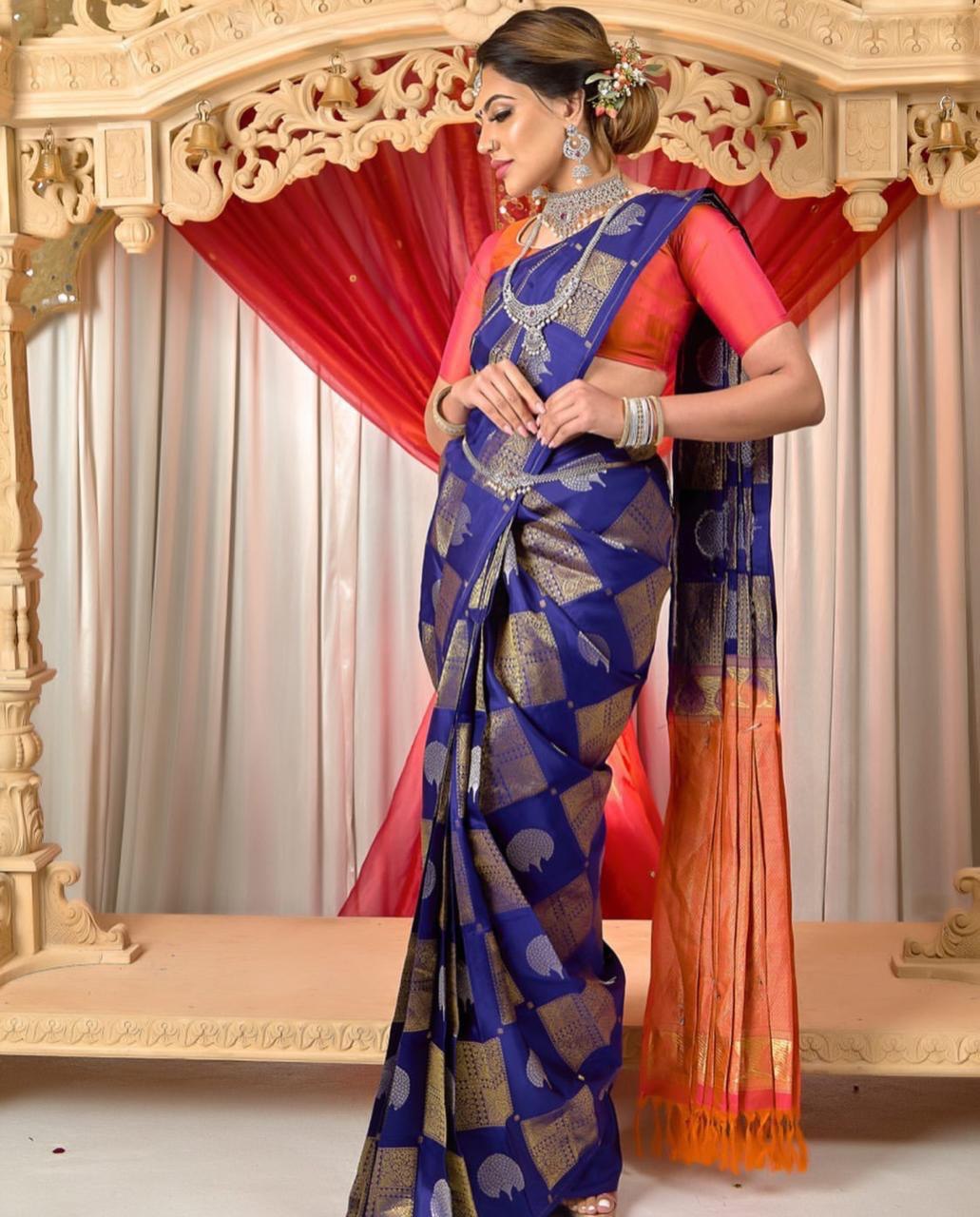 Elegant Blue Banarasi Jacquard Saree with Intricate Woven Design