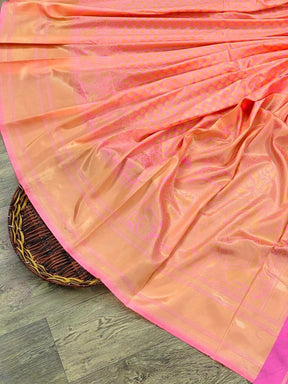 Vootbuy - Women's Wedding Special Beautiful Zari Weaving Soft Silk Saree