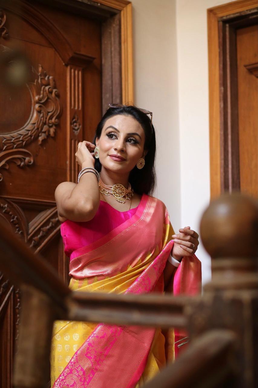Exquisite Yellow Banarasi Soft Lichi Silk Saree with Jacquard Print Detail