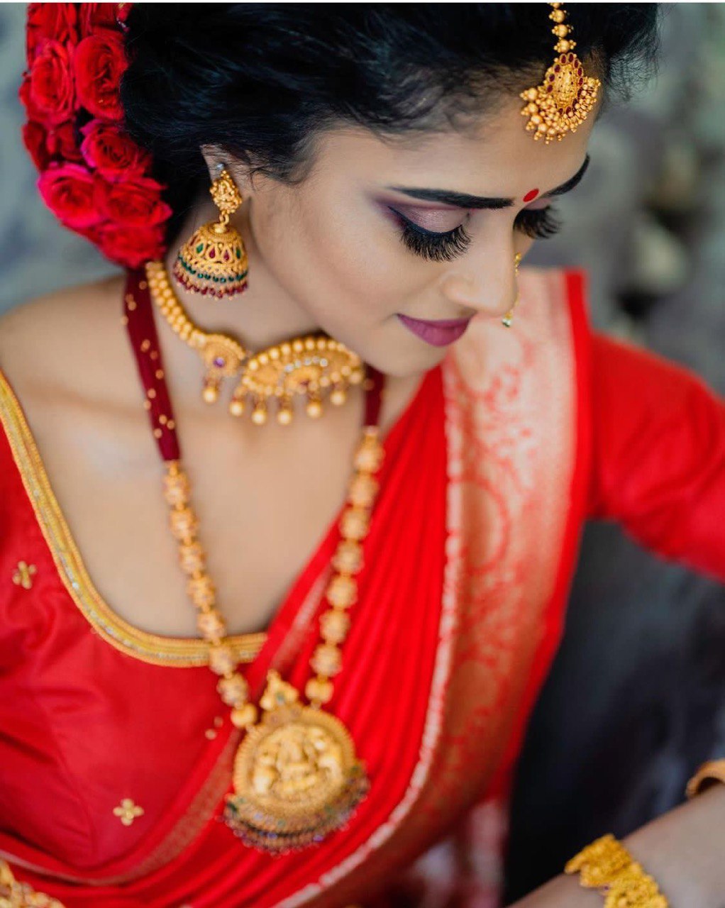 Women's Red Color Kanjivaram Soft Silk Saree with Golden Work | Vootbuy