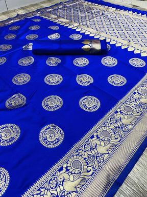 Blue Color Zari Woven Kanjivaram Silk Blend Saree for Wedding - Vootbuy