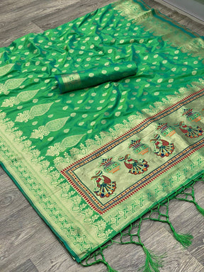 Radiant Green Jacquard Design Banarasi Soft Silk Saree, Elevating Your Style Quotient