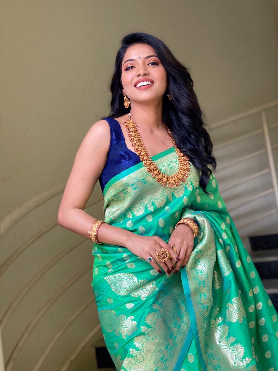 Elegant Green Jacquard Design Banarasi Soft Silk Saree, Adding Sophistication to Your Look