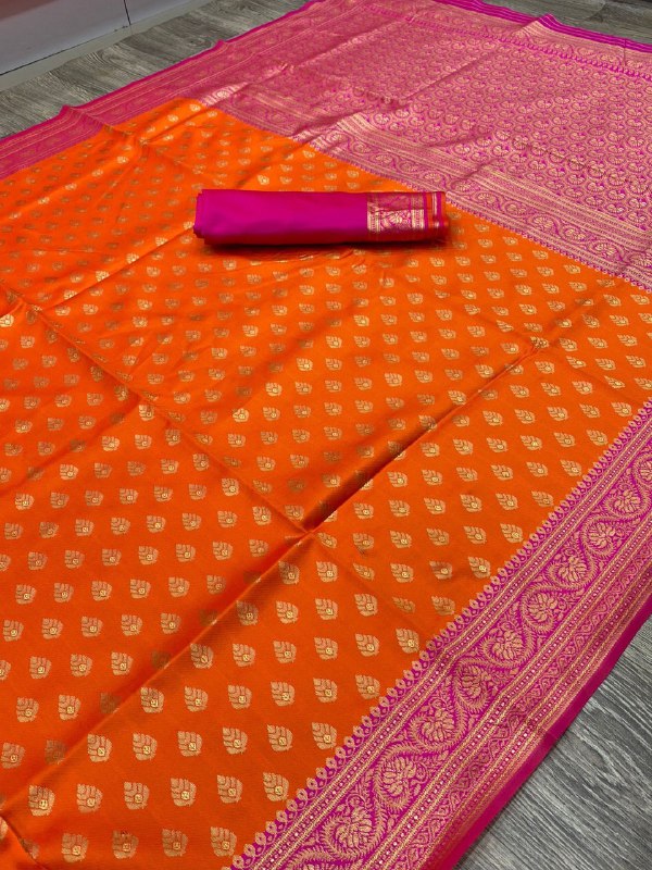 Women's Casual Wear Golden Zari Woven Kanjivaram Soft Silk Saree