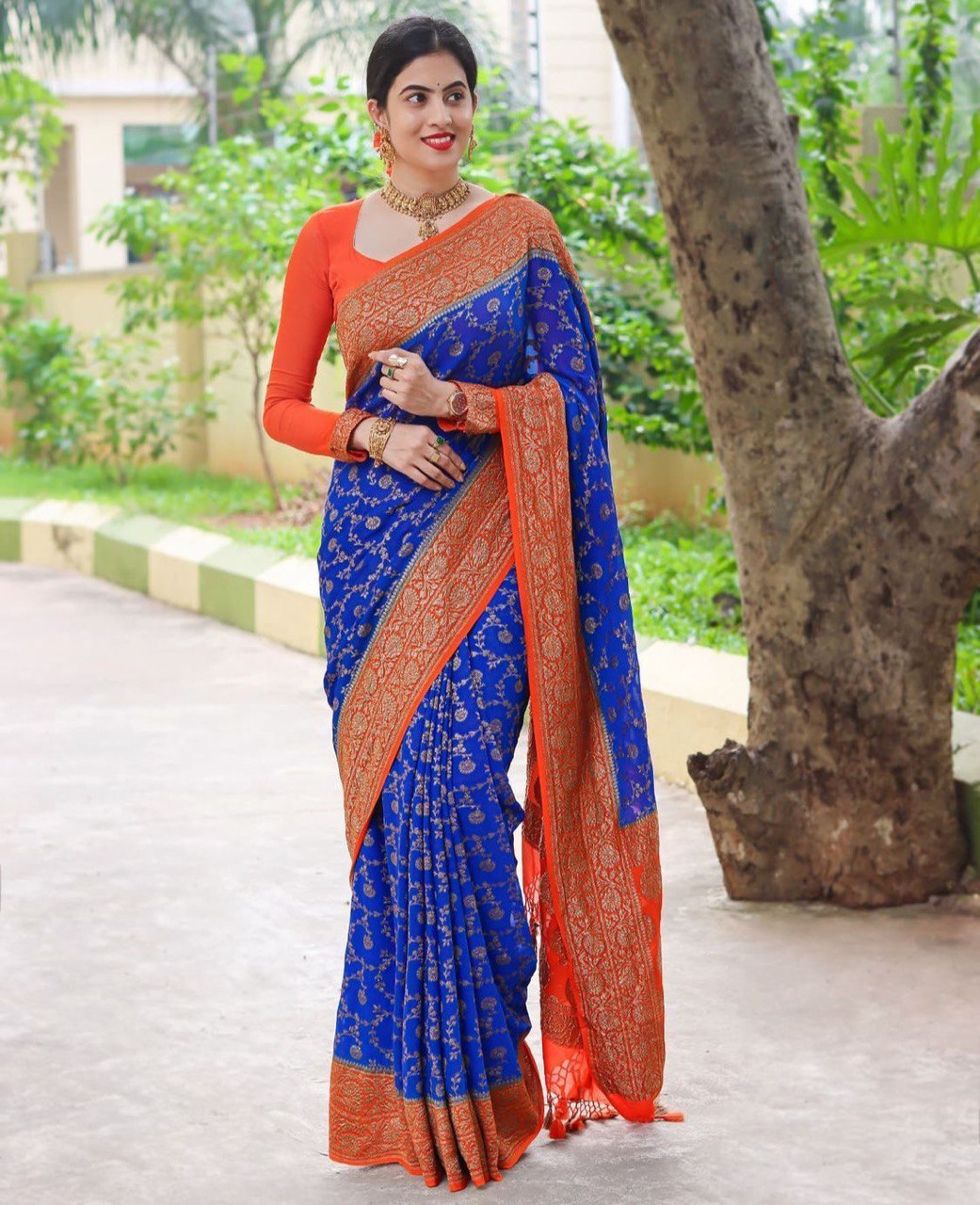 Majestic Royal Blue Banarasi Cotton Silk Saree with Intricate Weaving