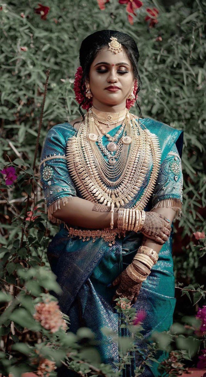 Women's Banarasi Jacquard Rich Pallu Silk Saree for Bridal | Vootbuy