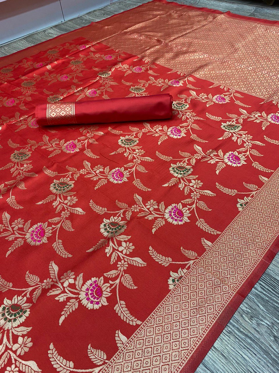 Red Color Organic Banarasi Soft Silk Jacquard Saree | Vootbuy