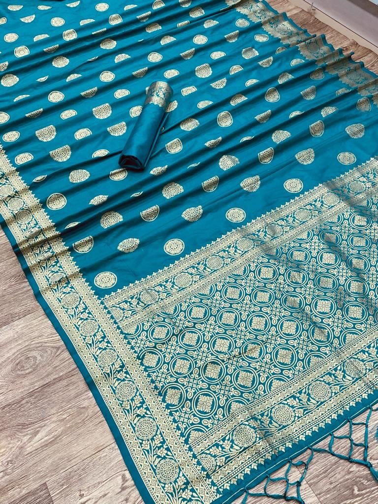 Women's Zari Weaving Pure Banarasi Soft Silk Saree with Beautiful Tassels