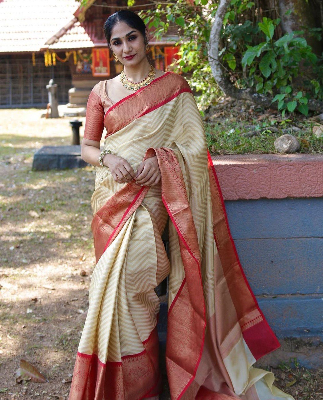 woven design kanjivaram pure silk saree