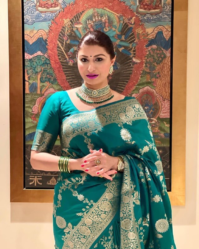 green zari woven design pure art silk saree
