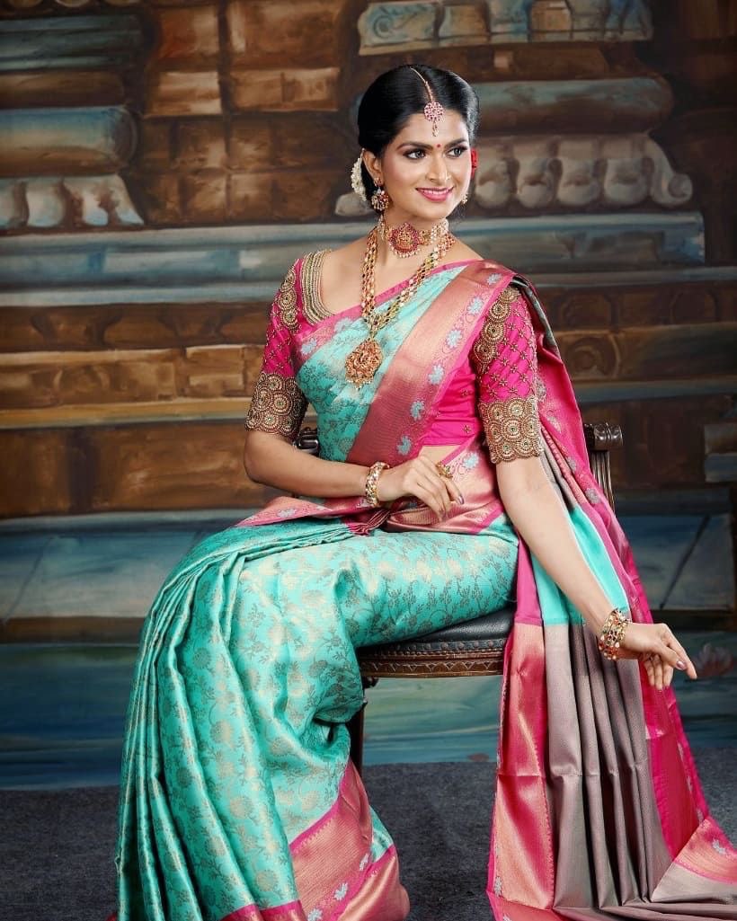 woven design soft silk banarasi jacquard saree