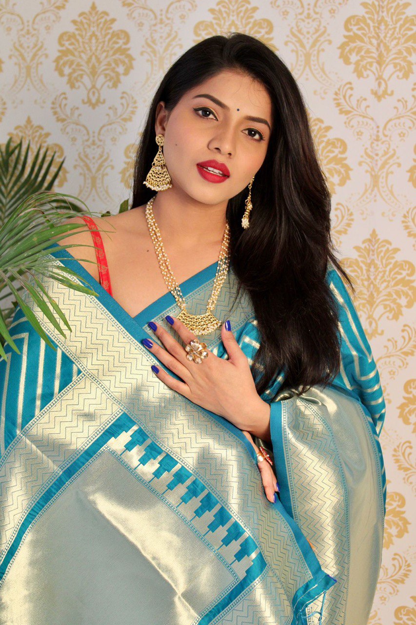 Golden Zari Woven Design Paithani Pure Silk Saree for Wedding - Vootbuy